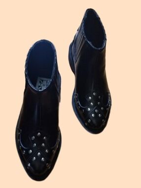 T.U.K Black Studded Chelsea Boots size 5